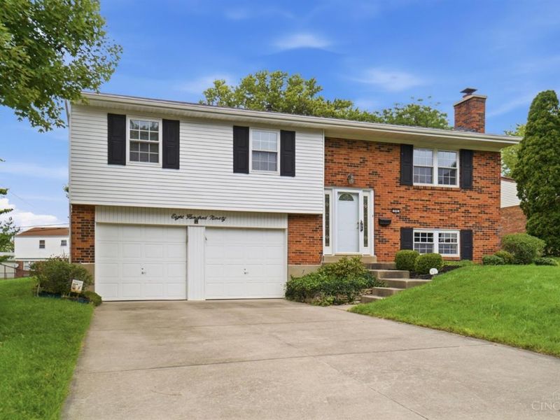 890 Summerfield Lane, Springdale, OH 45240 Photo 16