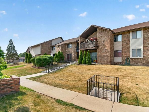 9034 W Lisbon AVENUE, Milwaukee, WI 53222