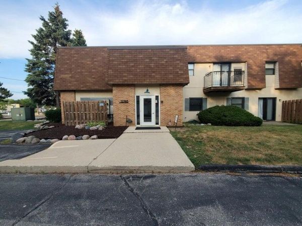 12765 W Hampton AVENUE, Unit 118, Butler, WI 53007