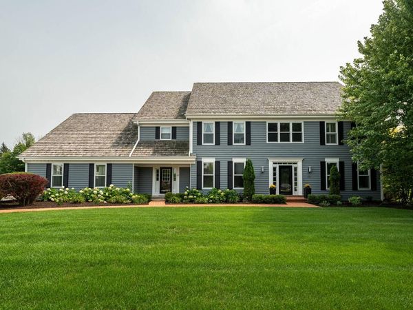 215 E Beechwood COURT, Mequon, WI 53092