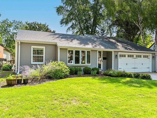 W62N352 Hanover AVENUE, Cedarburg, WI 53012