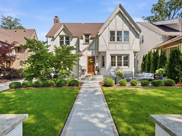 840 E Birch AVENUE, Whitefish Bay, WI 53217