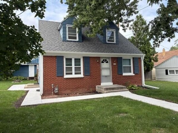 5010 W Euclid AVENUE, Milwaukee, WI 53219