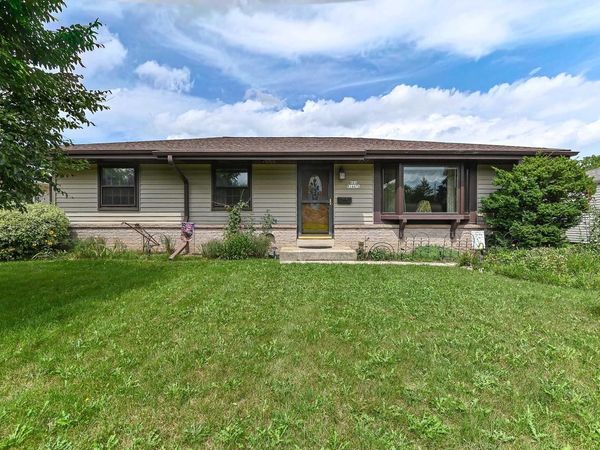 N84W14476 Menomonee AVENUE, Menomonee Falls, WI 53051