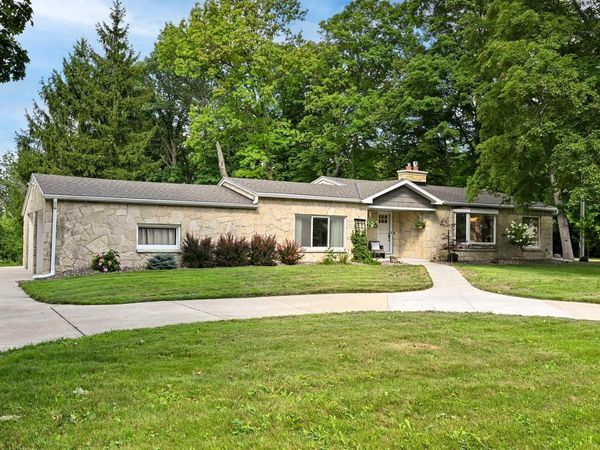 3415 Fiebrantz DRIVE, Brookfield, WI 53005
