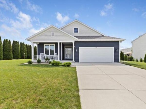 515 Hickory STREET, Belgium, WI 53004