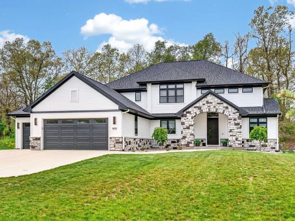 4010 Hollow Wood Drive, Portage, MI 49024