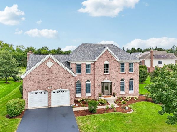 16 Eagle Ridge Drive , Hawthorn Woods, IL 60047