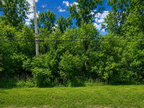 42750 N Lake Avenue , Antioch, IL 60002