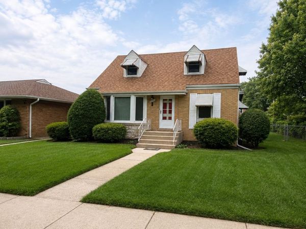5800 Crain Street , Morton Grove, IL 60053