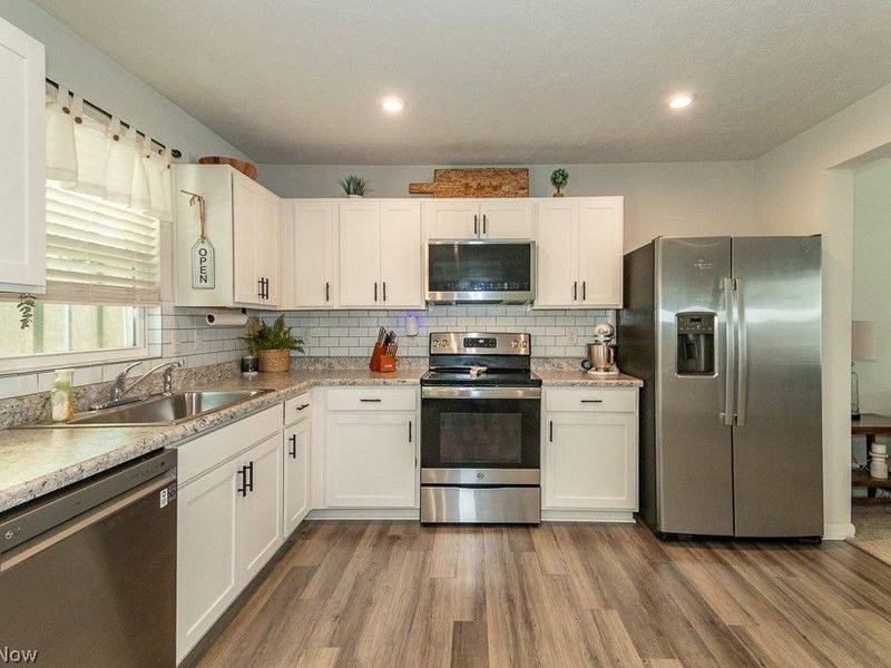 115 Palm Court , Painesville Township, OH 44077 Photo 8