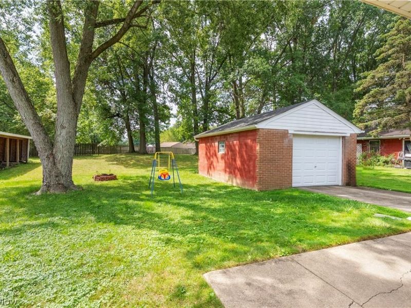 3235 Sunnybrooke, Youngstown, OH 44511 Photo 7