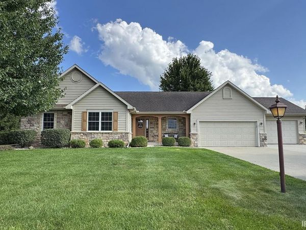 13510 Crestwicke Court, Middlebury, IN 46540