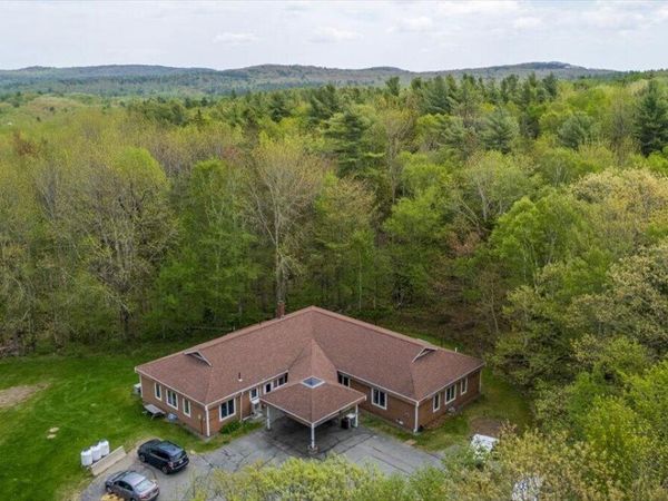 293 Ludwig Road, Hope, ME 04847