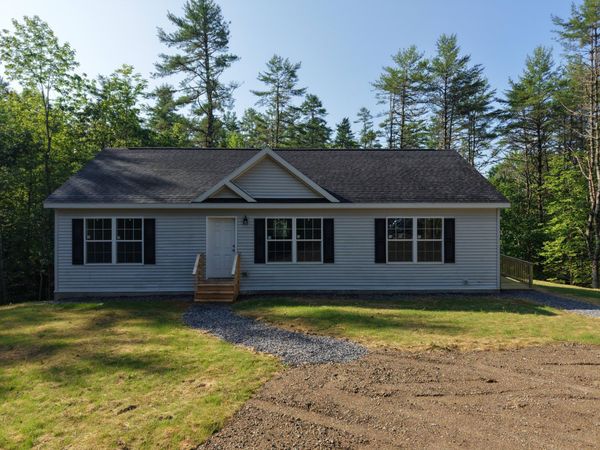 58 Rosie Lane , Pittston, ME 04345