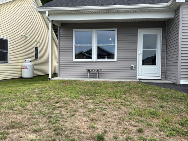 25 Village Circle, Unit 3, Augusta, ME 04330