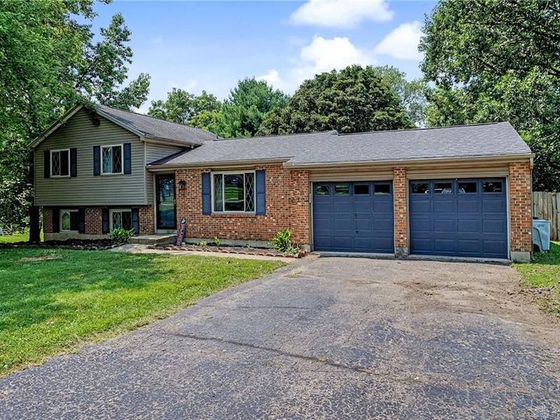 5615 Little Sugar Creek Road, Bellbrook, OH 45440 Photo 2