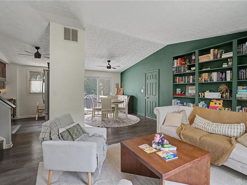 5615 Little Sugar Creek Road, Bellbrook, OH 45440 Photo 7