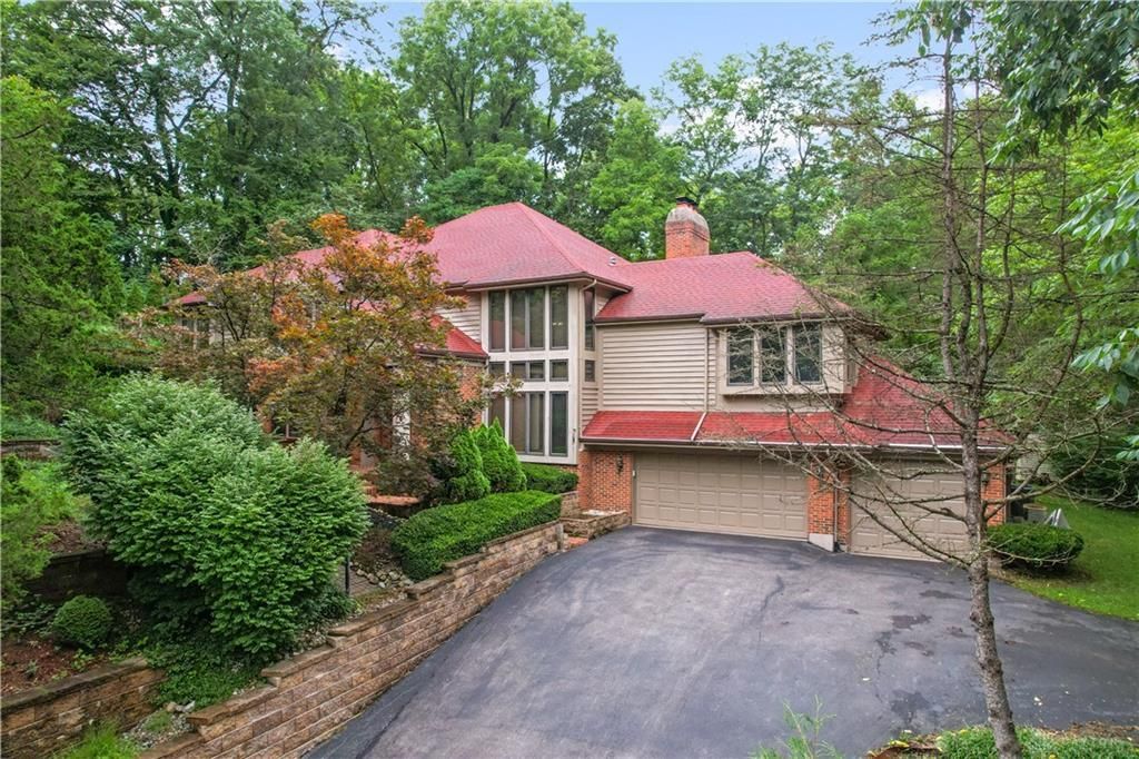 6250 Wooden Shoe Lane, Dayton, OH 45459 Main Photo