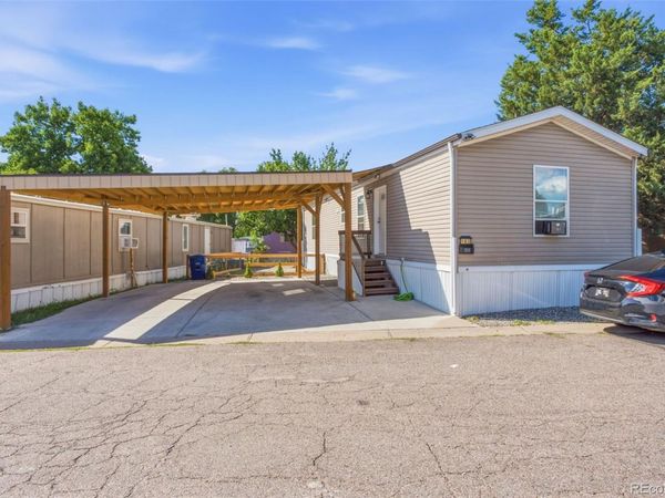 1600 Sable Boulevard , Aurora, CO 80011