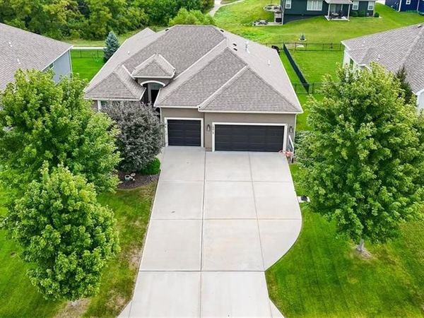 19013 Deer Run Street, Spring Hill, KS 66083