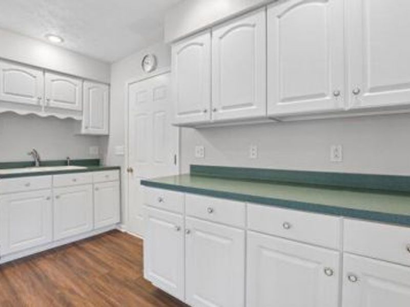 384 Bishop Drive, London, OH 43140 Photo 11