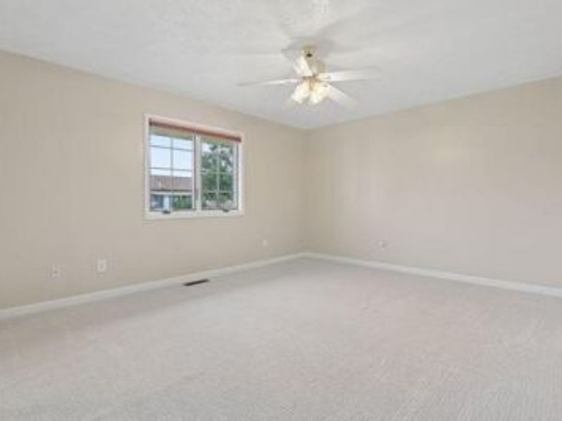 384 Bishop Drive, London, OH 43140 Photo 14