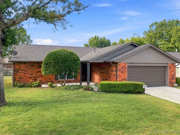 2905 E Knoxville Street, Broken Arrow, OK 74014