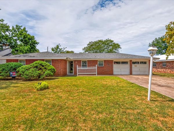 229 NE Myers Avenue, Bartlesville, OK 74006