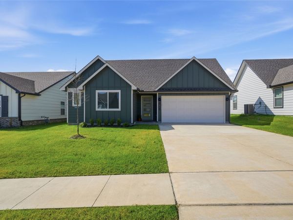 3901 E Montpelier Street , Broken Arrow, OK 74014