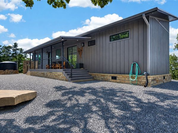 10 Moonshine Drive , Clayton, OK 74536