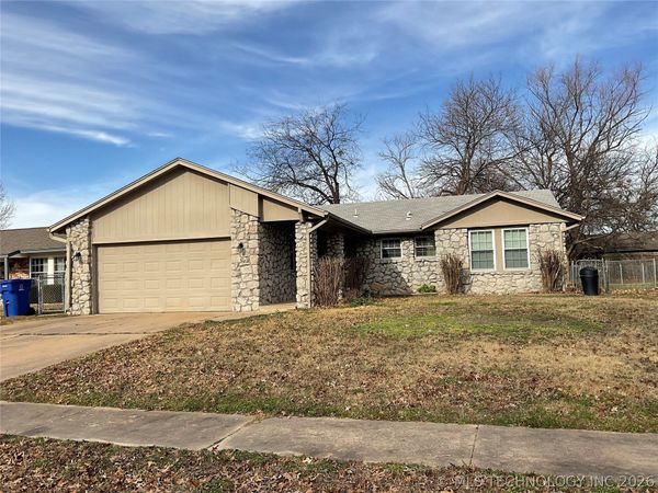 908 W Nashville Street, Broken Arrow, OK 74012