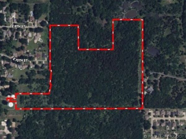 1930 E 9th Street, Okmulgee, OK 74447