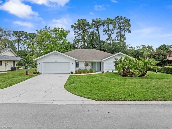 2251 Queens WAY , NAPLES, FL 34112