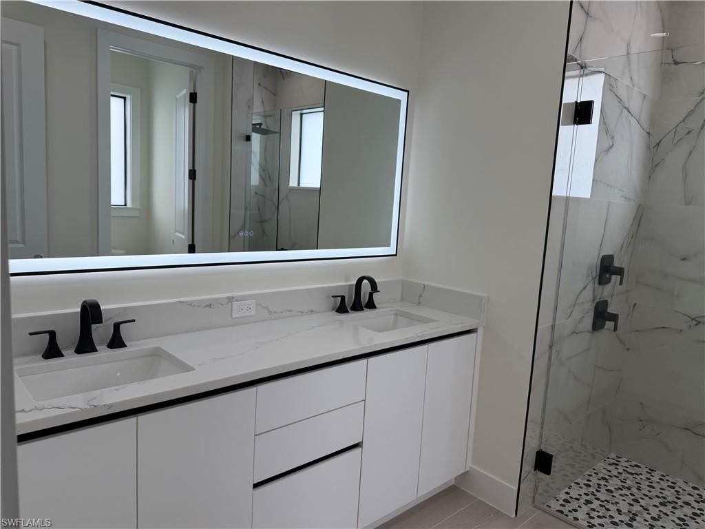 3806 NE 60th Ave , Naples, FL 34120 Photo