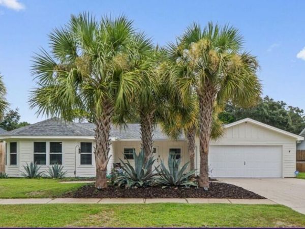 805 N Lakeside Drive, Destin, FL 32541
