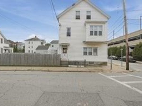 341 Osborn St, Fall River, MA 02724