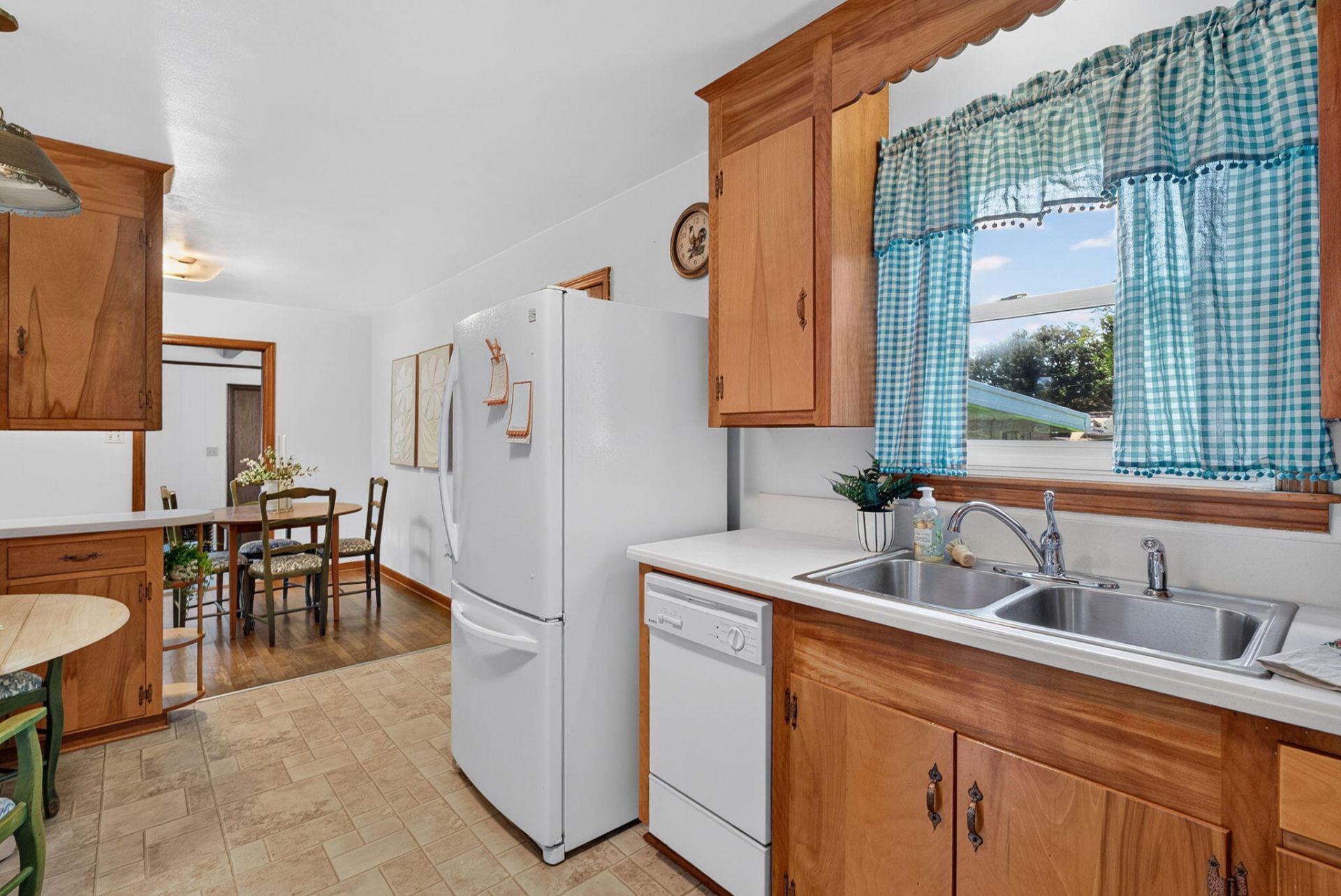 112 Lyle Road Photo 16