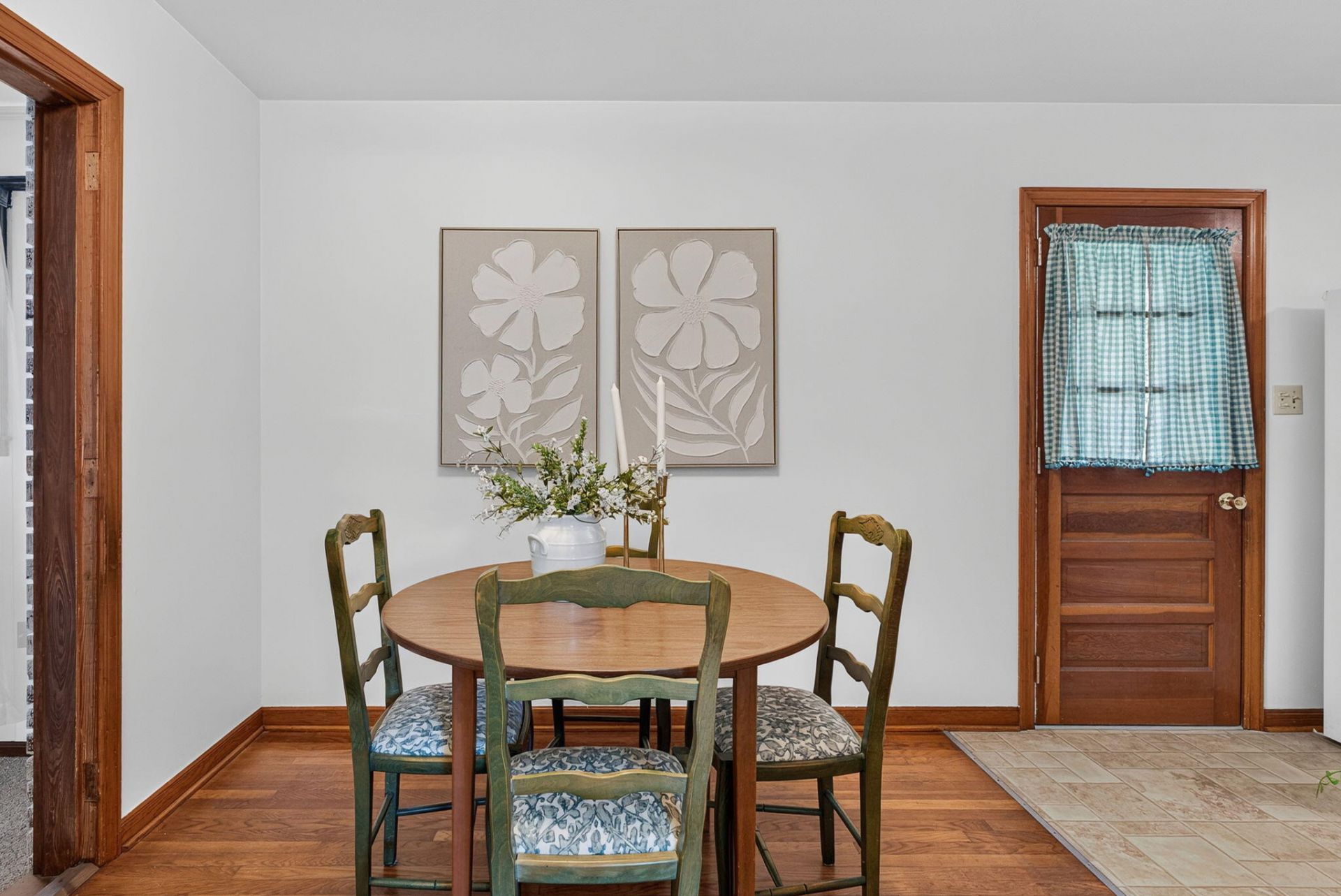 112 Lyle Road Photo 3