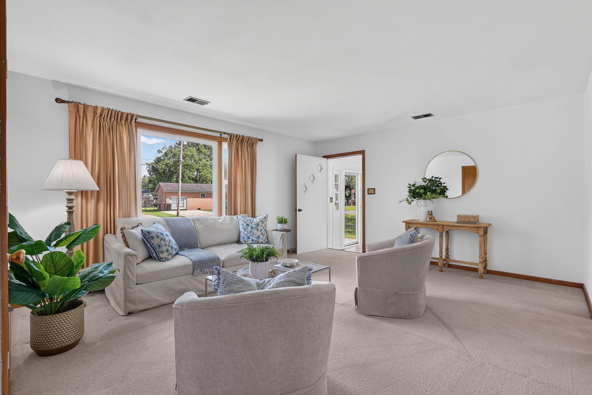 112 Lyle Road Photo 8