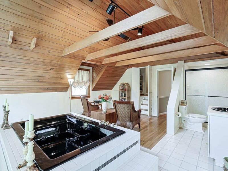 402 W Cliff Lane, Cincinnati, OH 45220 Photo 23