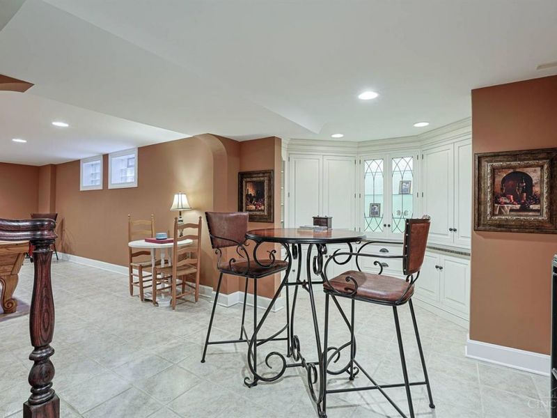 402 W Cliff Lane, Cincinnati, OH 45220 Photo 31