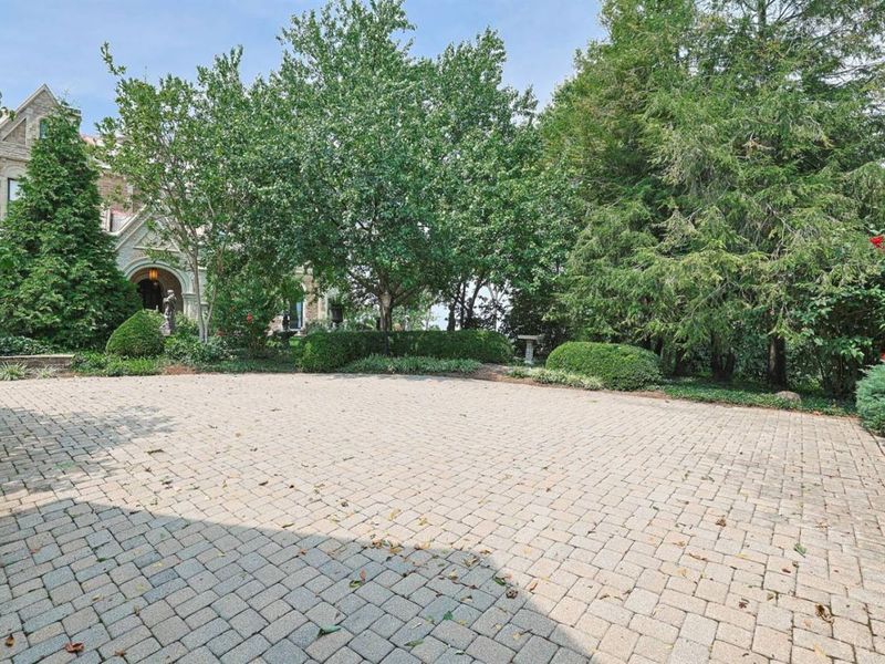 402 W Cliff Lane, Cincinnati, OH 45220 Photo 49