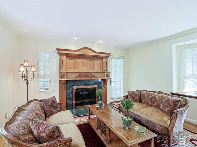 402 W Cliff Lane, Cincinnati, OH 45220 Photo 7