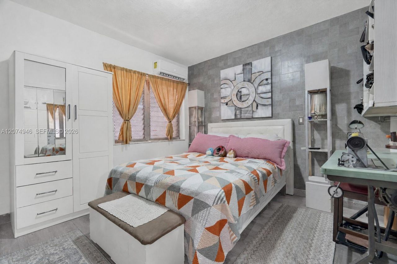 7840 Harding Ave , Unit 1, Miami Beach, FL 33141 Photo