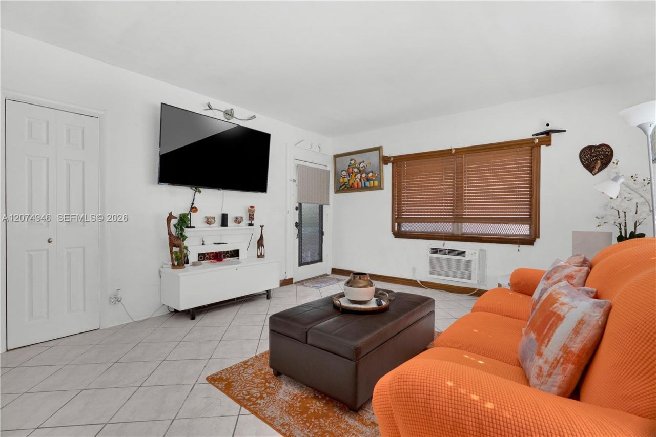 7840 Harding Ave , Unit 1, Miami Beach, FL 33141 Photo