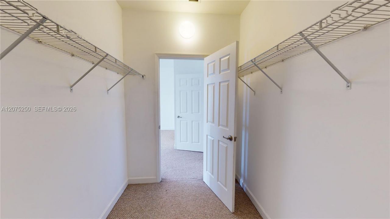 10428 NW 61st St , Doral, FL 33178 Photo