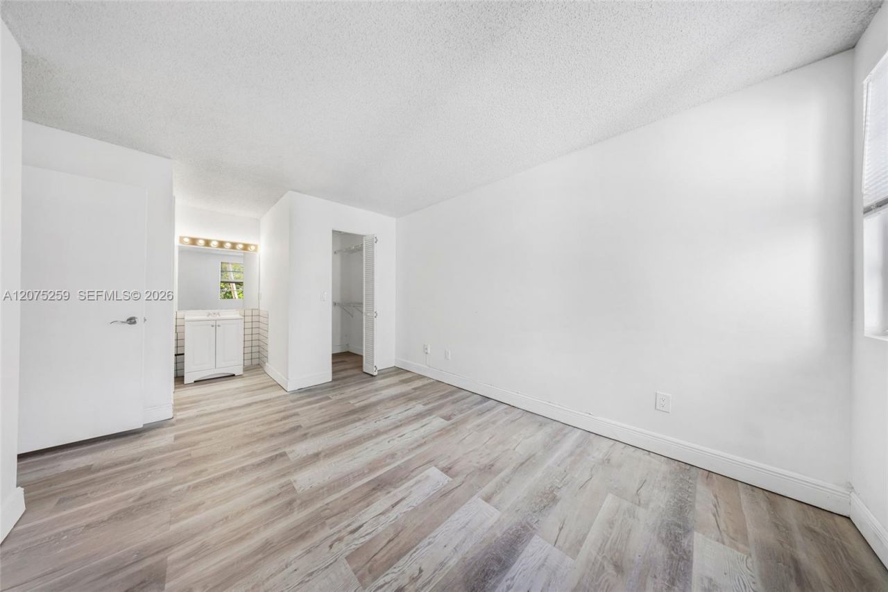 1237 SW 46th Ave , Unit 806, Pompano Beach, FL 33069 Photo
