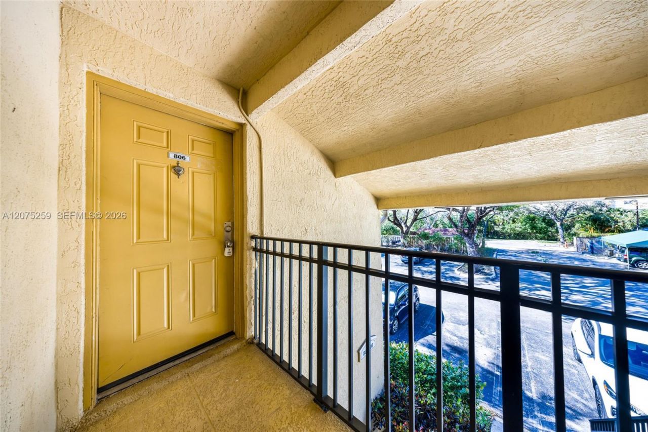 1237 SW 46th Ave , Unit 806, Pompano Beach, FL 33069 Photo