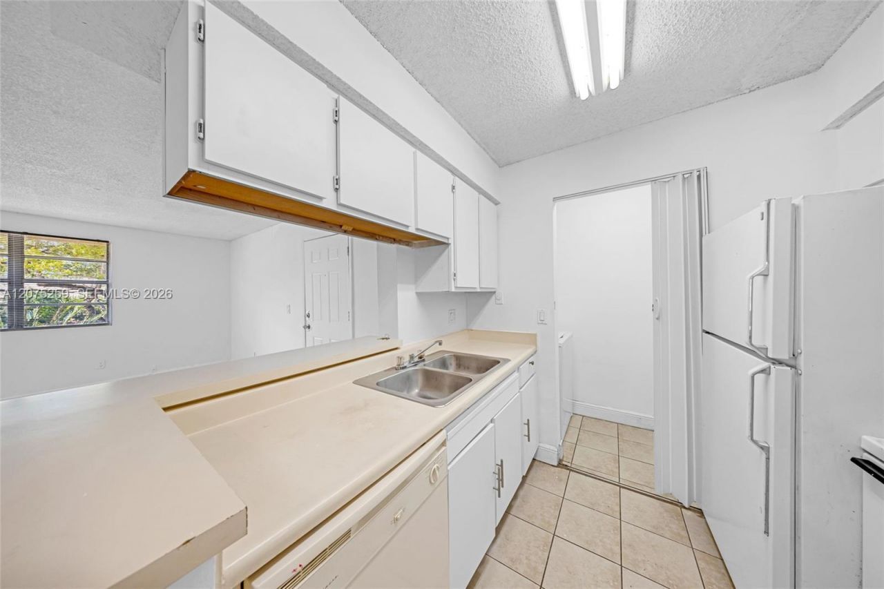 1237 SW 46th Ave , Unit 806, Pompano Beach, FL 33069 Photo
